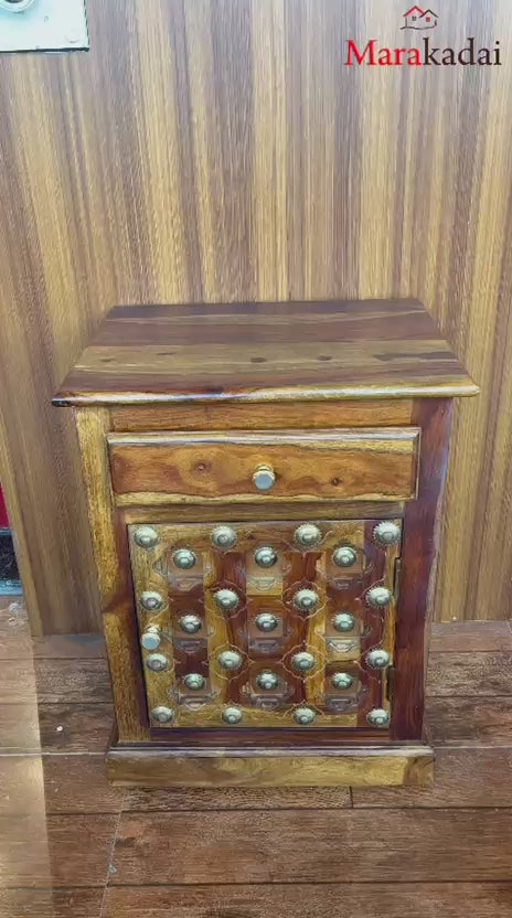 bakra night stand