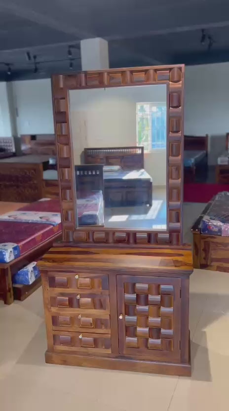 niwar dressing table big